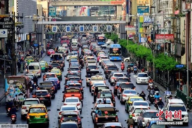 注意！這么開車不僅要錢，還要命！