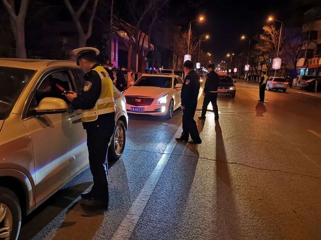 酒駕車被扣后多少天提車，酒駕扣車停車費(fèi)多少錢一天